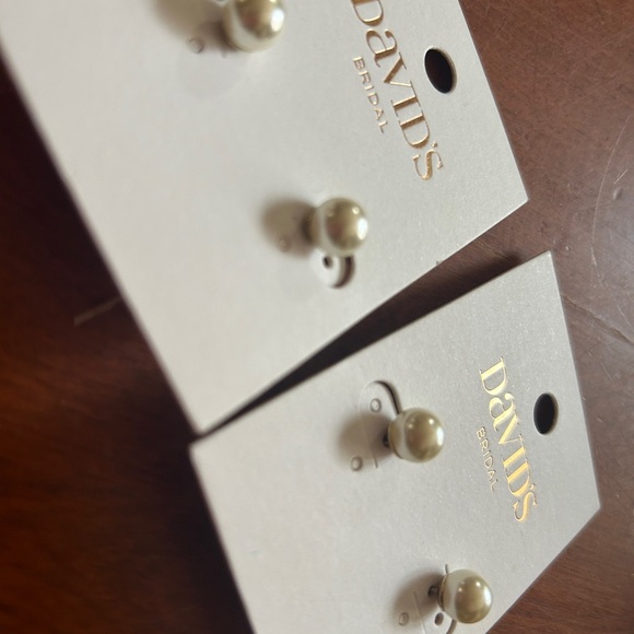 David's Bridal Cream Pearl Earrings - Picture 3 of 3